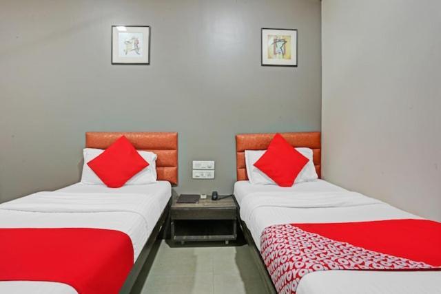Hotel Amfahh - Andheri West Railway Station Mumbai Exterior foto
