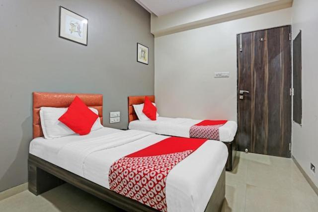 Hotel Amfahh - Andheri West Railway Station Mumbai Exterior foto