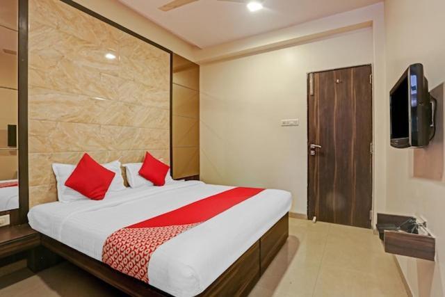 Hotel Amfahh - Andheri West Railway Station Mumbai Exterior foto