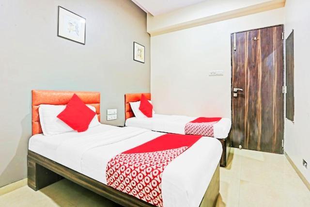 Hotel Amfahh - Andheri West Railway Station Mumbai Exterior foto