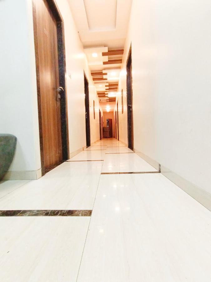 Hotel Amfahh - Andheri West Railway Station Mumbai Exterior foto