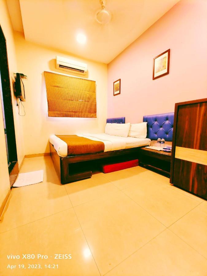 Hotel Amfahh - Andheri West Railway Station Mumbai Exterior foto