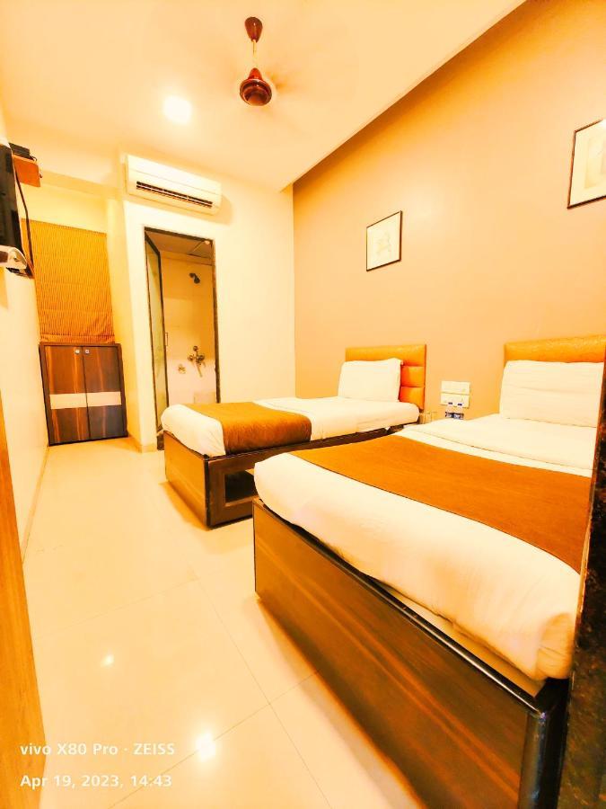 Hotel Amfahh - Andheri West Railway Station Mumbai Exterior foto